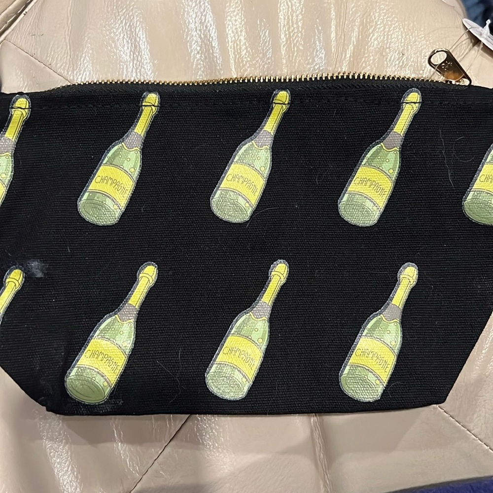 Los Angeles Trading Company - The Perfect Pouch